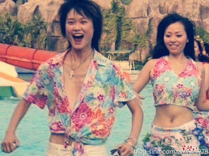 李宇春戛纳大秀性感乳沟为何备受网友关注(图)